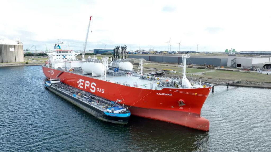GoodFuels bunkered a B30 biofuel blend of hydrotreated vegetable oil (HVO) and marine gas oil (MGO) with an added physical fuel tracer in the Port of Vlissingen (Flushing), The Netherlands.